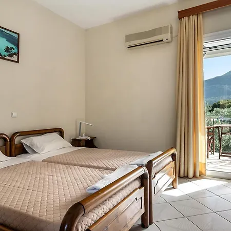 Apartman Daratos 2 *