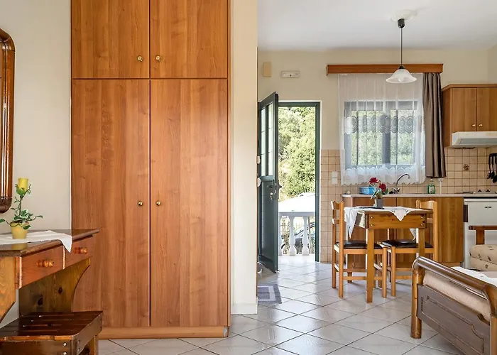 Апартаменты Daratos 2 *